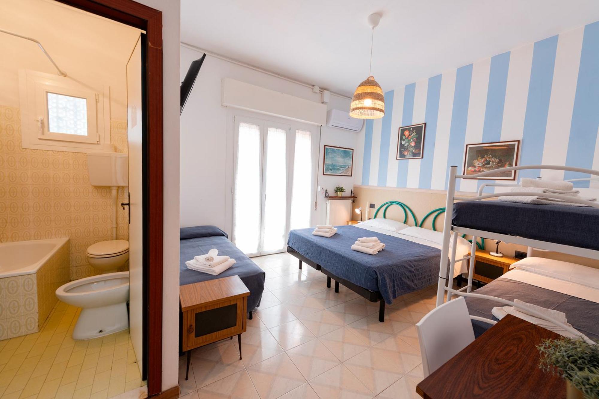 La Villa Cervia Bagian luar foto