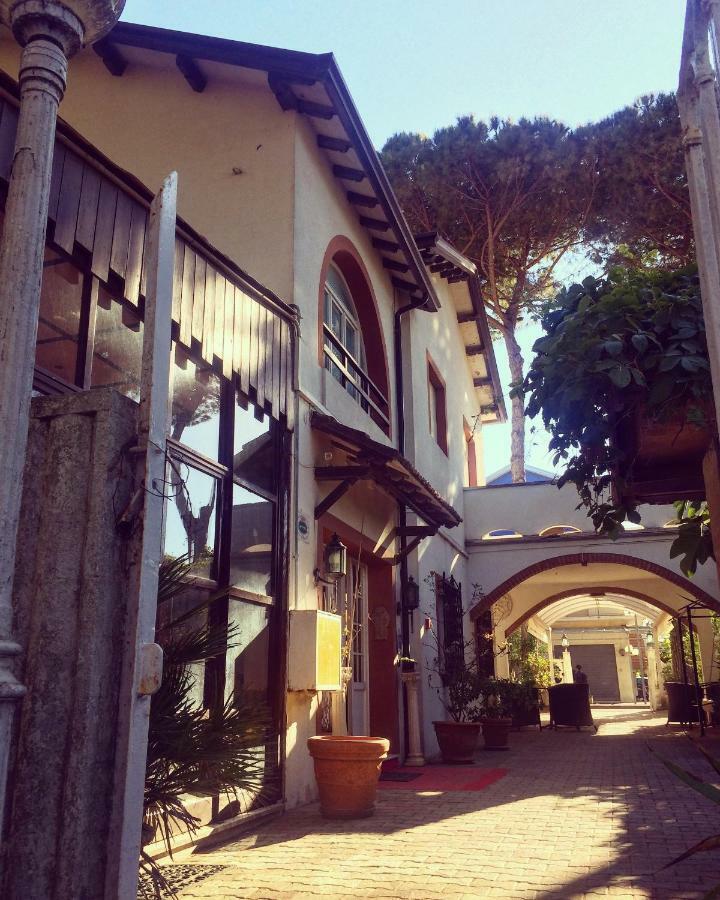 La Villa Cervia Bagian luar foto